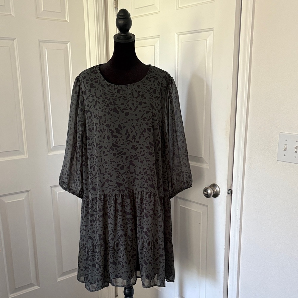 Gilli NWT Black and Green Babydoll Dress